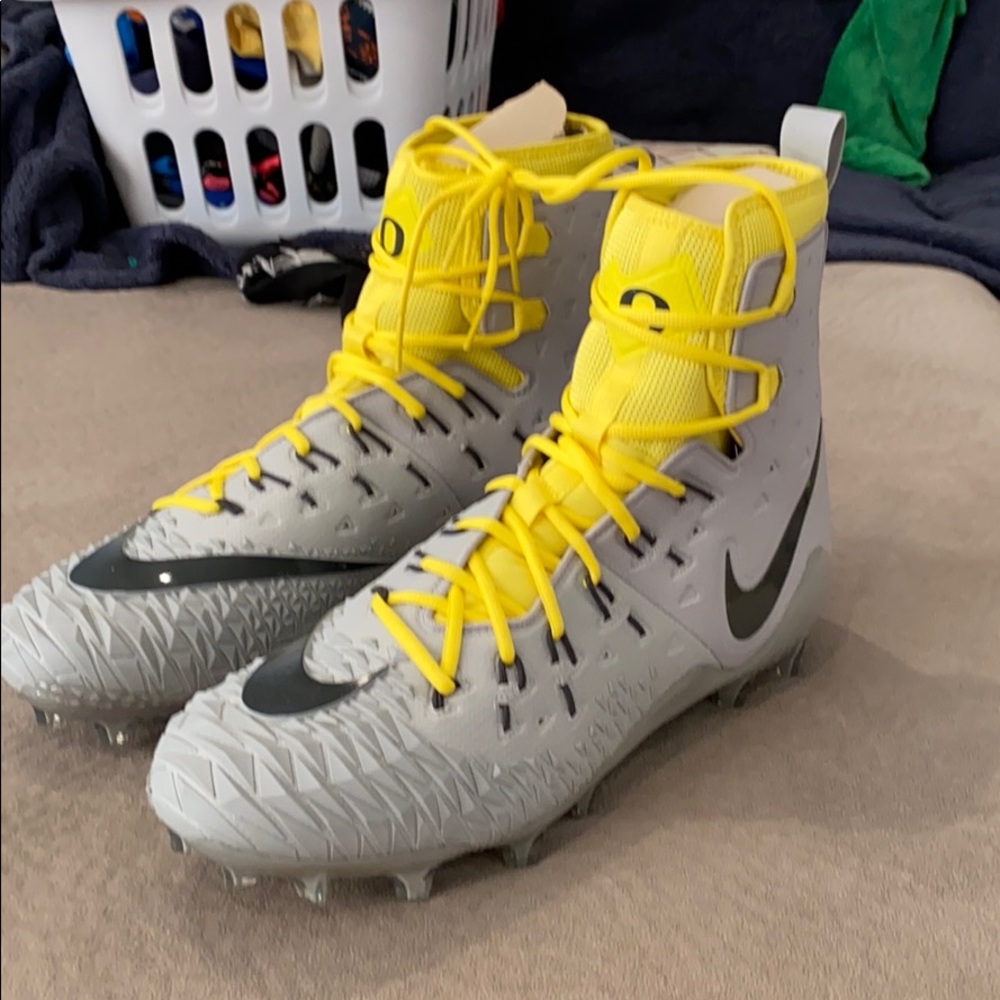 Nike Oregon Ducks football cleats 16